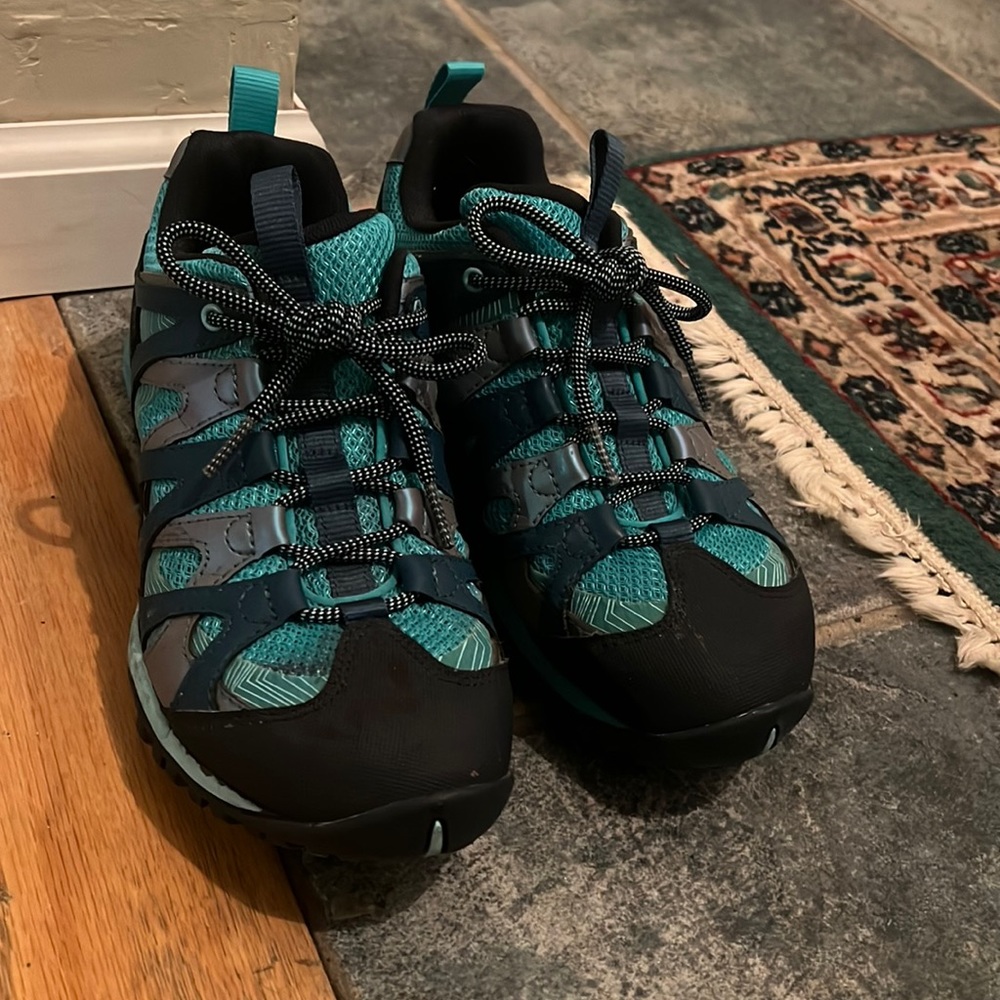 Merrell size 8.5 hiking shoes